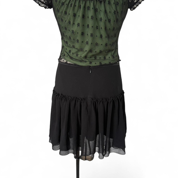 Banana Republic Black Mini Skirt - Size 6 - Picture 3 of 5